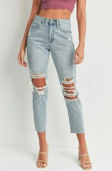 Distressed Straight Jeans Chic Sophistication